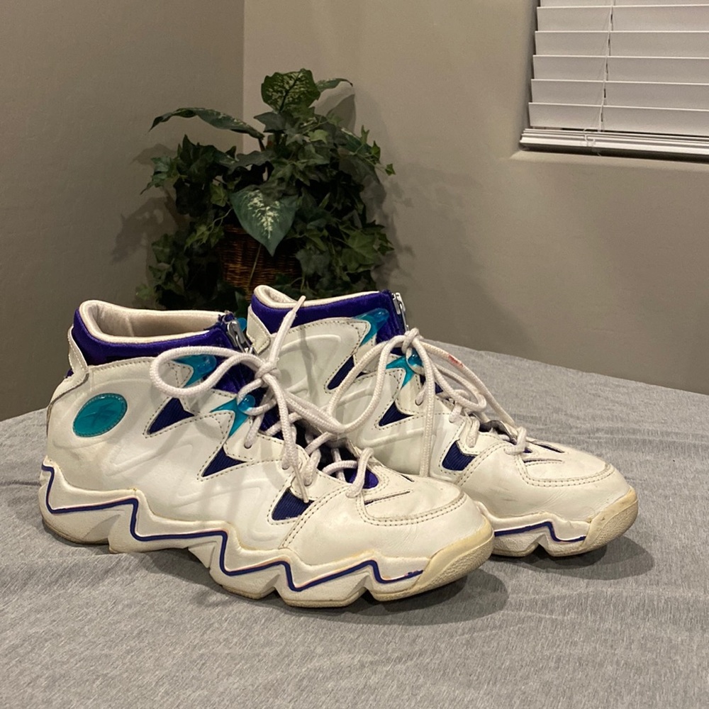 Reebok Retro Sneakers